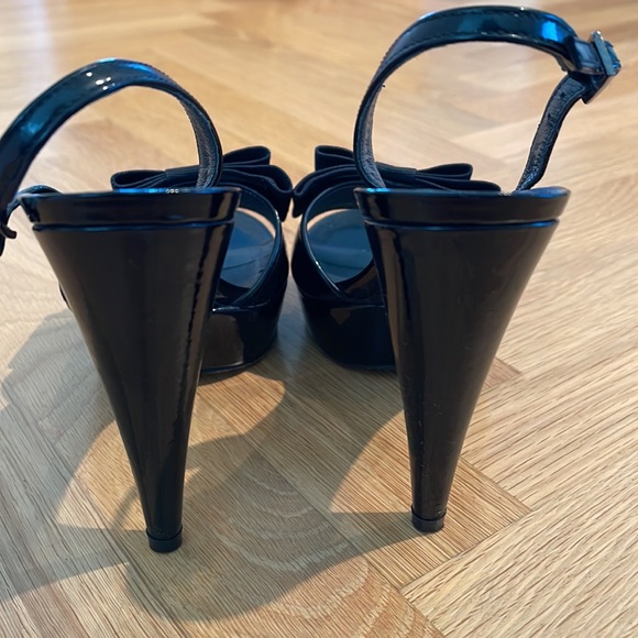 **SOLD** Stuart Weitzman 4.5” platform heel in satin black with fabric bow front - Picture 3 of 5